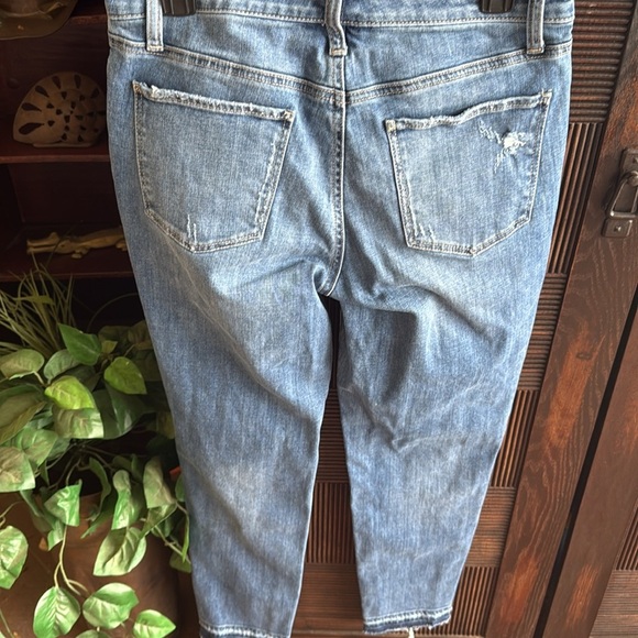 Talbots Flawless Slim Ankle Distressed Jeans Patches Raw Hems Medium Wash Sz 6 - Picture 2 of 13